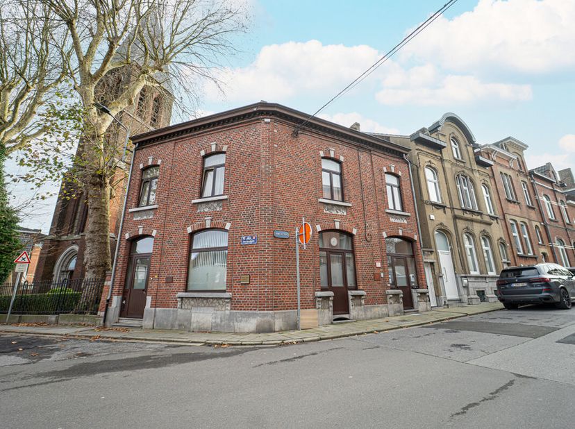 Idéal pour un investissement (Partie prof. + appartement )