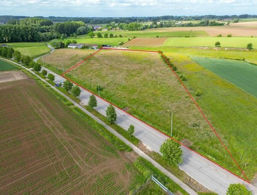                                         Terrain agricole à vendre à Woubrechtegem, € 126.000
