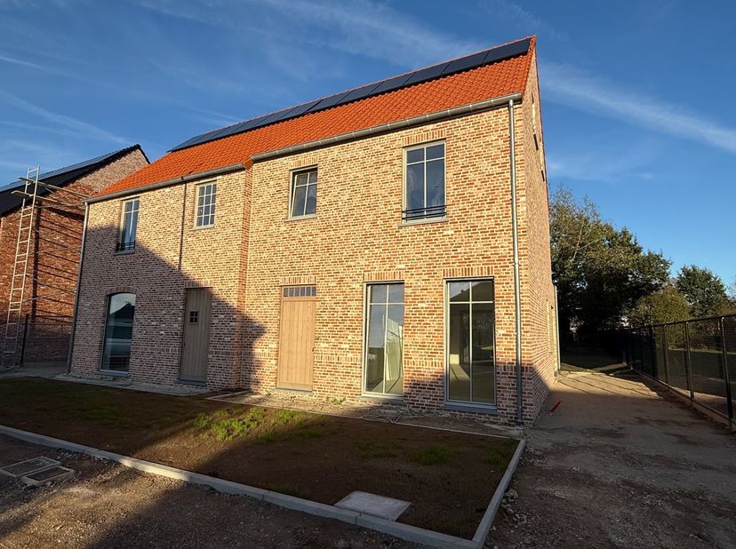Huis te huur in Meelbergstraat 96,
                    3583 Paal