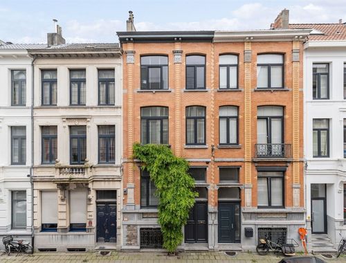                                         Maison de ville à vendre à Berchem, € 790.000

