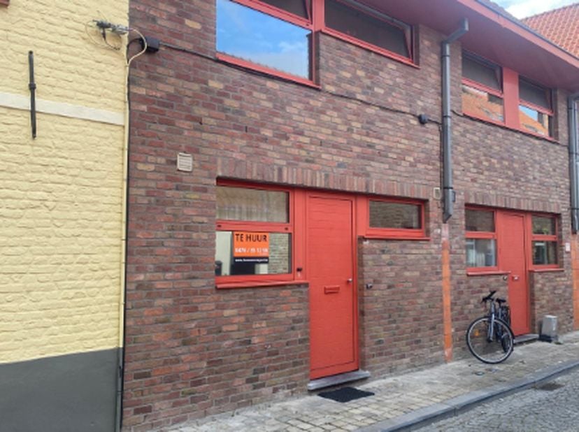 Huis te huur in ROPEERDSTRAAT 5,
                    8000 Brugge