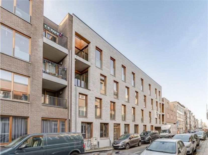 Appartement quasi neutre en énergie, comprenant deux chambres et une terrasse, dans un emplacement très agréable !<br />
Situation : Idéalement situé