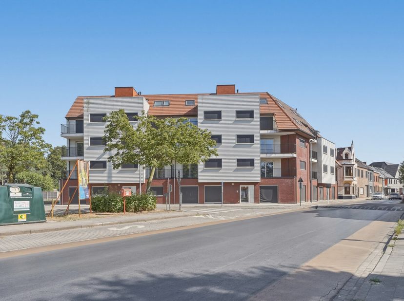 Appartement te koop in Stationsstraat 170,
                    8480 Eernegem