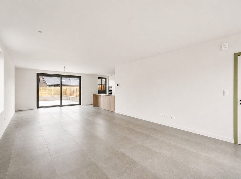 Deze energiezuinige nieuwbouwwoning geniet van een uitstekende ligging in het hart van Weelde. Gelegen in een rustige en kindvriendelijke omgeving, be