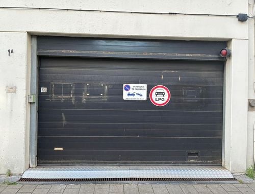                                         Staanplaats te huur in Antwerpen, € 135
