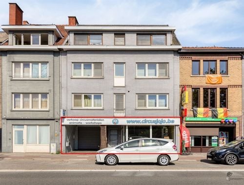                                         Magazijn met woonst te koop in Hasselt, € 399.000
