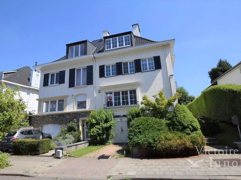 Huis te huur in AVENUE XAVIER HENRARD 12,
                    1150 Sint-Pieters-Woluwe