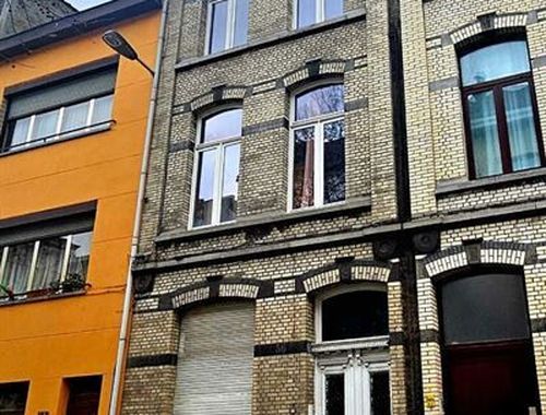                                         Bâtiment commercial à vendre à Antwerpen, € 279.000
