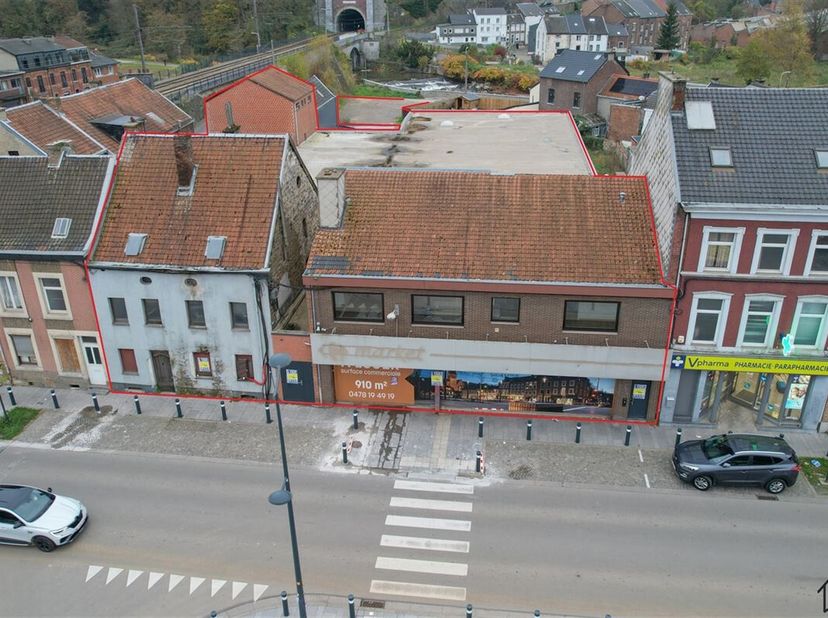 PEPINSTER, découvrez cet espace commercial pouvant vous offrir une multitude d'opportunités. Situé sur la route principal de la commune, cette surface