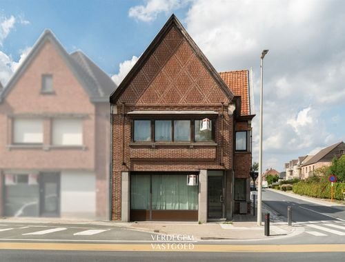                                         Appartementsgebouw te koop in Sleidinge, € 370.000
