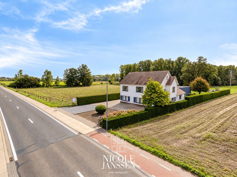 Huis te koop in Breeërsteenweg 223,
                    3640 Kinrooi