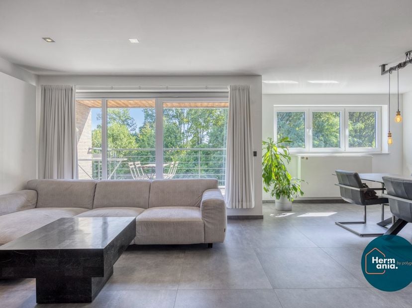 Modern en energiezuinig duplex-appartement met 2 slaapkamers, terras en staanplaats in Genk.<br />
<br />
Op zoek naar een ruim, modern en energiezuin