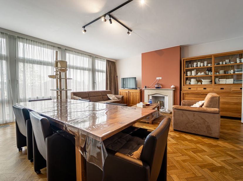 Bedrijfsvastgoed te koop
                    in 6000 Charleroi