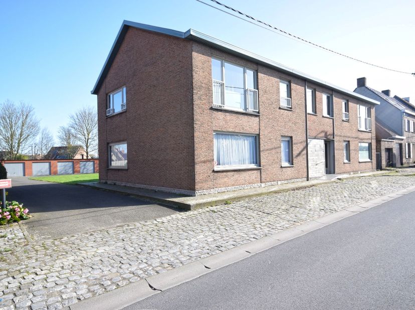 WESTSTRAAT 24B/3 - 8810 LICHTERVELDE<br />
<br />
Gelegen in een groene omgeving en op wandelafstand van het station bevindt zich dit ruim gelijkvloer