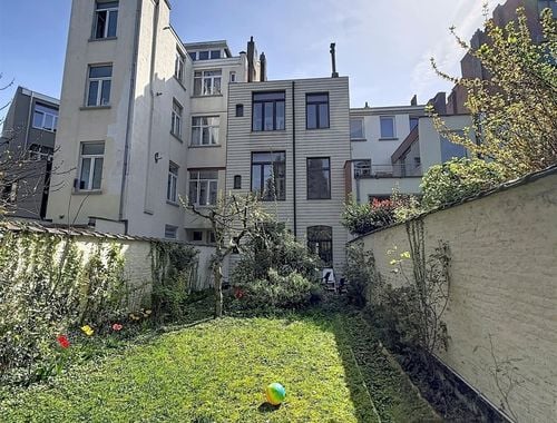                                         Immeuble d'appartements à vendre à Etterbeek, € 785.000
