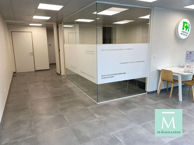 Bien professionnel à louer
                    à 2860 Sint-Katelijne-Waver