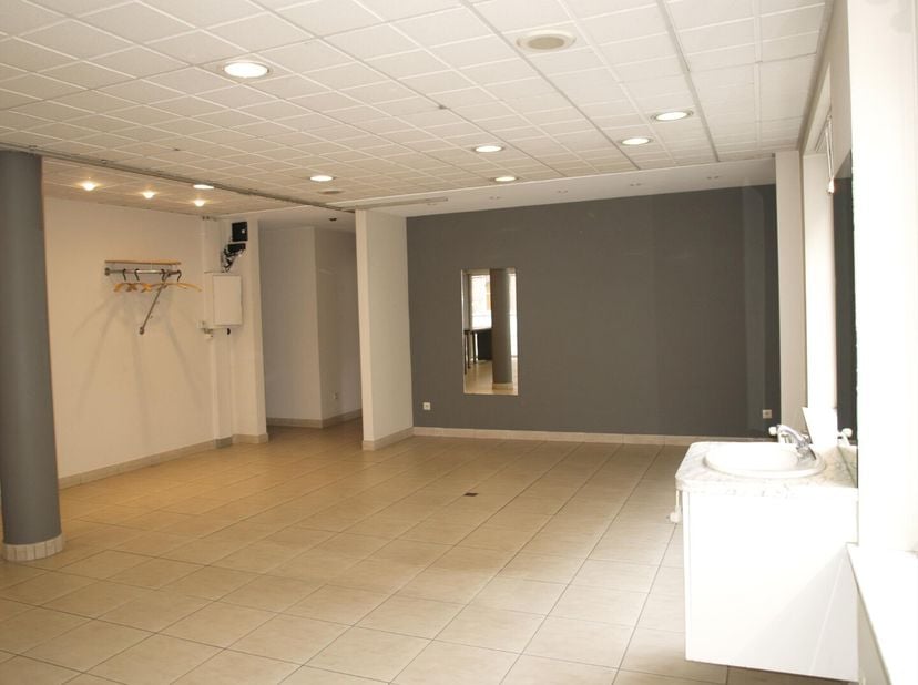 Bien professionnel à vendre
                    à 8300 Knokke