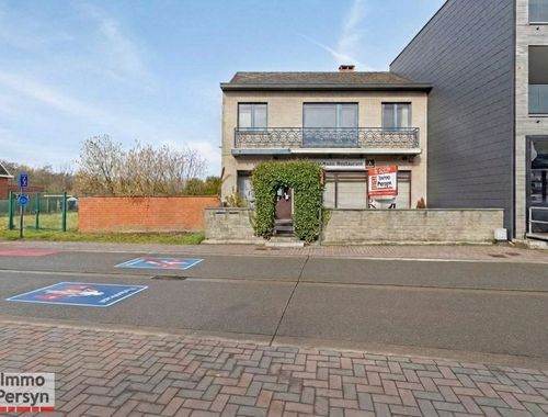                                         Bien commercial avec habitation à vendre à Begijnendijk, € 400.000
