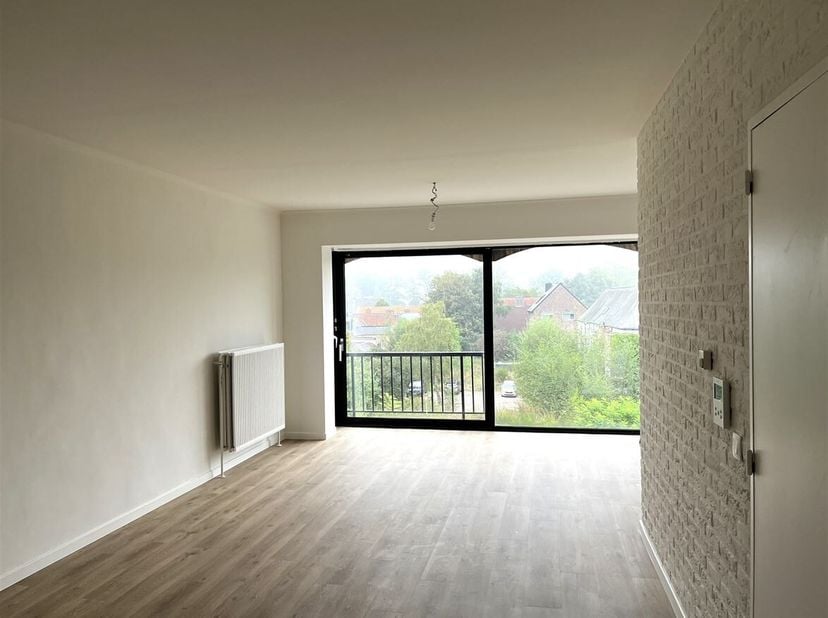Gerenoveerd appartement gelegen in het centrum van Herentals<br />
Ligging: Dit appartement is gelegen op een boogscheut van de Grote Markt en op wand