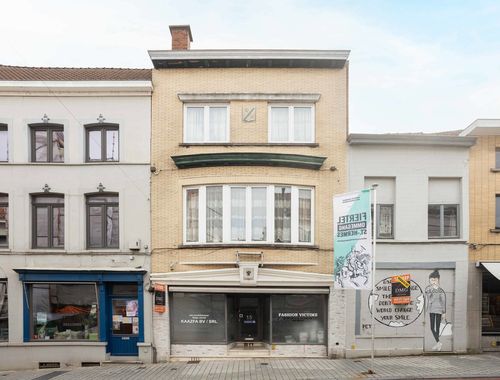                                        Usage mixte à vendre à Renaix, € 249.000
