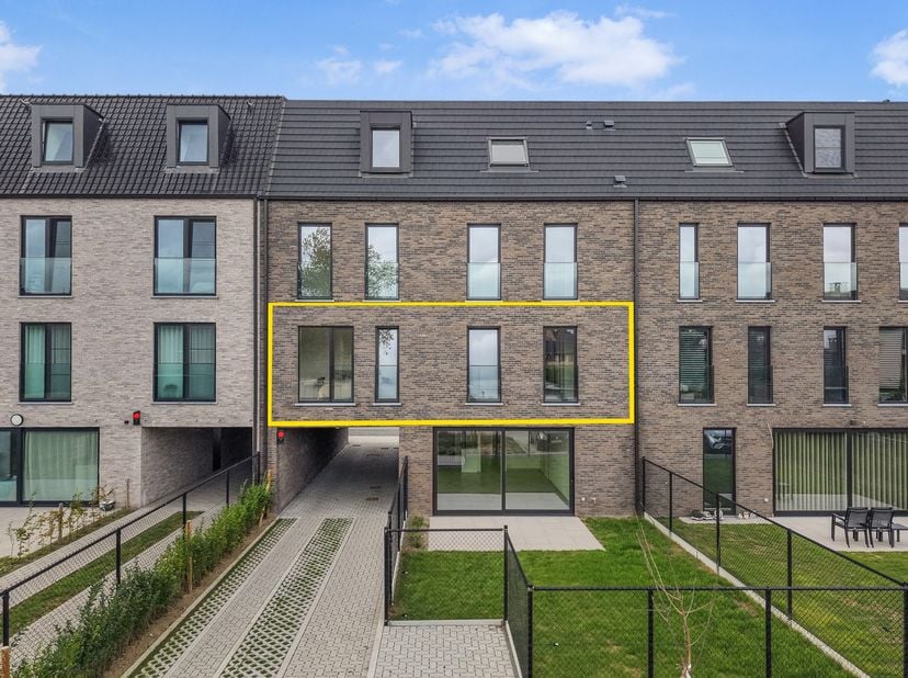 Project in Torhoutse Steenweg 249,
                    8200 Sint-Andries