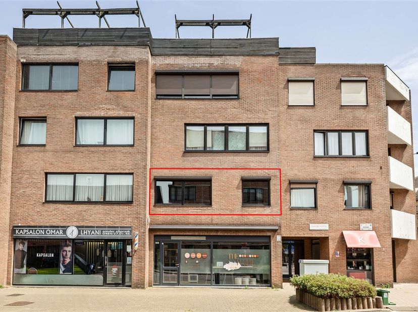 Openhuizendag op zaterdag 13 juni van 12u30 - 13u30<br />
Instapklaar 2-slaapkamerappartement met balkon en ondergrondse autostaanplaats in Geel <br /