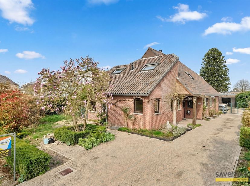 Cette charmante maison se trouve dans une rue tranquille du hameau de Kattenbos à Lommel. Le centre ville de Lommel est accessible à vélo.<br />
<br