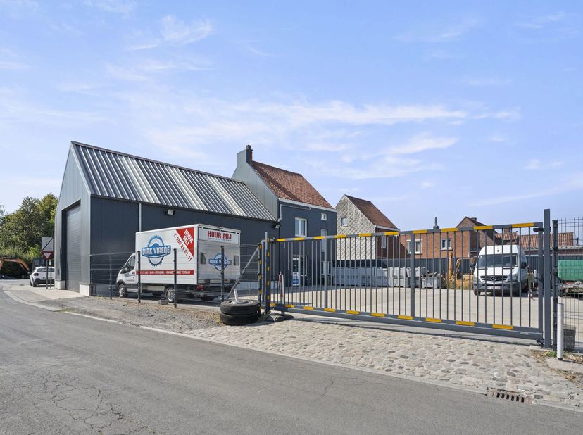 Bien professionnel à vendre à Rijselstraat 164,
                    8820 Torhout
