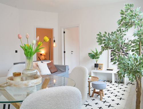                                         Gelijkvloers app. te koop in Edegem, € 240.000
