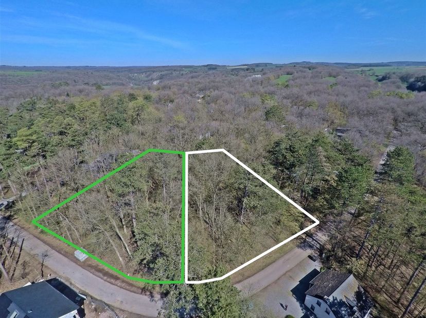 MCA Immobilier  presenteert deze twee prachtige en exclusieve bouwpercelen van meer dan 20 are in een ideale omgeving op de hoogten van Bomal ( Durbuy