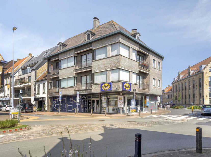 Deze vastgoedvennootschap biedt de unieke mogelijkheid om een kwalitatief en uitstekend gelegen opbrengsteigendom te verwerven in centrum Veurne. Dank