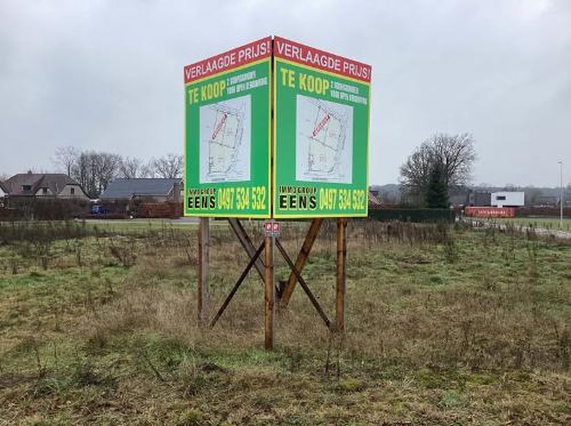 Bouwgrond voor open bebouwing in een oase van groen en rust!<br />
Grijp deze unieke kans om te bouwen in een rustige straat, vlakbij de idyllische, b