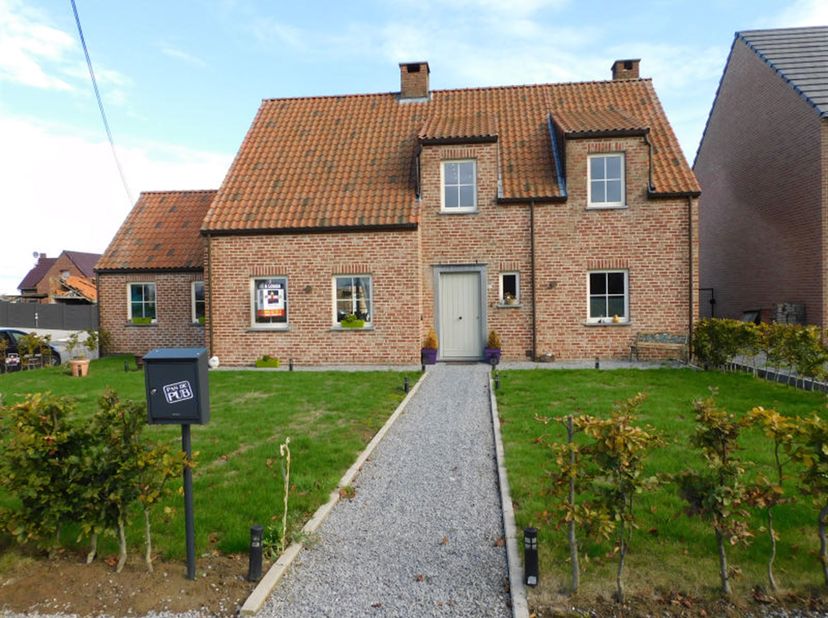 Huis te huur in Rue de la Justice  55,
                    7904 Pipaix