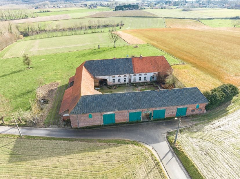 Maison à vendre
                    à 9688 Schorisse