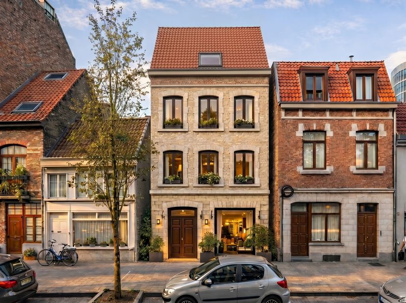 Wij bieden een zeldzame kans om twee aanpalende projectgronden te verwerven op een strategische locatie aan de Bergensesteenweg (Chaussée de Mons) 267