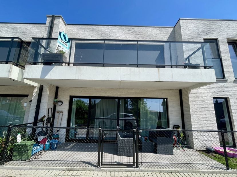 Dit BEN - appartement maakt deel uit van een aantrekkelijk woonproject "Mauritius" gelegen te Evergem (Wippelgem).<br />
<br />
De indeling van het ap