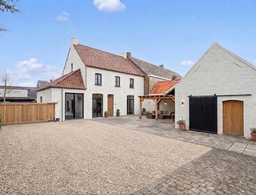                                         Woning te koop in Hundelgem, € 410.000
