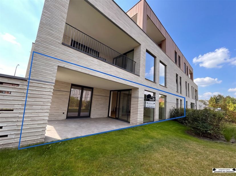 Luxueus nieuwbouw appartement met 3 slaapkamers en 2 badkamers<br />
Dit nieuw gelijkvloers appartement bevindt zich in het centrum Gooreind, waarbij