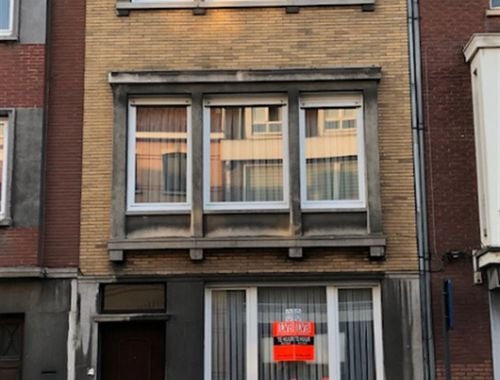                                         Maison à louer à Kortrijk, € 800
