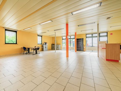                                         Kantoor te huur in Barchon, € 2.500
