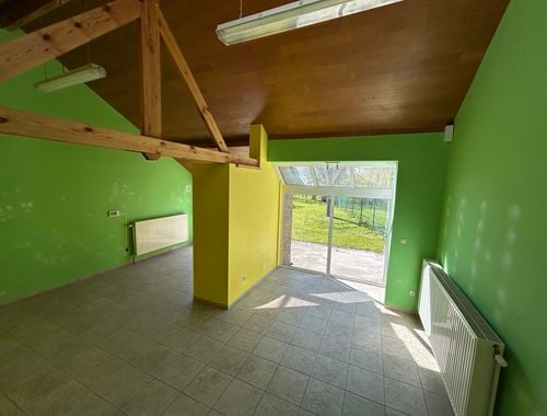                                         Handelszaak te huur in Heers, € 850
