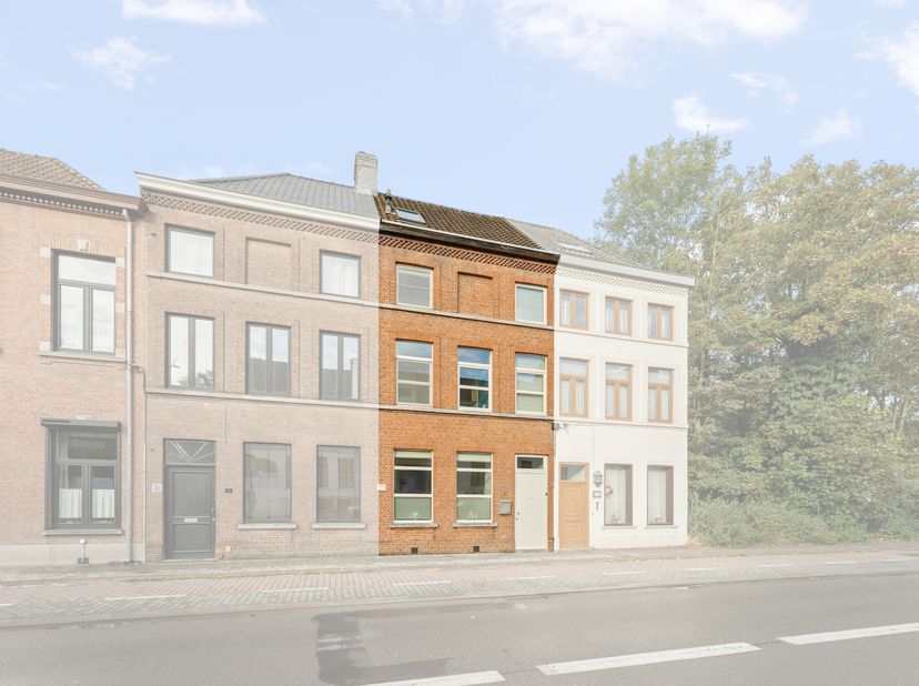 Huis te huur in Baron Ruzettelaan 28,
                    8310 Assebroek
