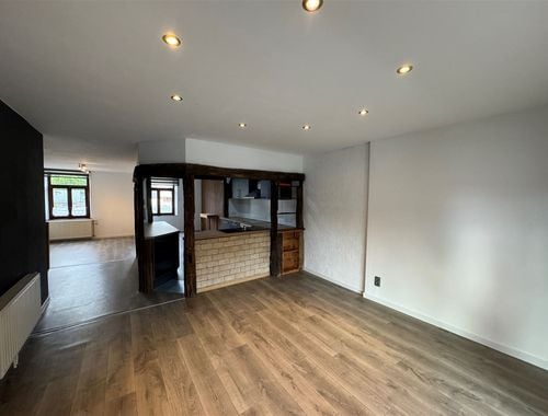                                         Appartement à louer à Bomal-sur-Ourthe, € 820

