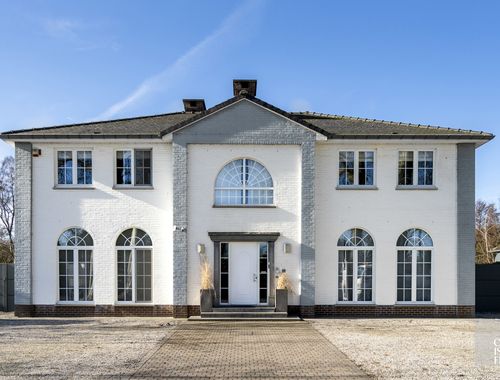                                         Villa te koop in Vroenhoven, € 795.000
