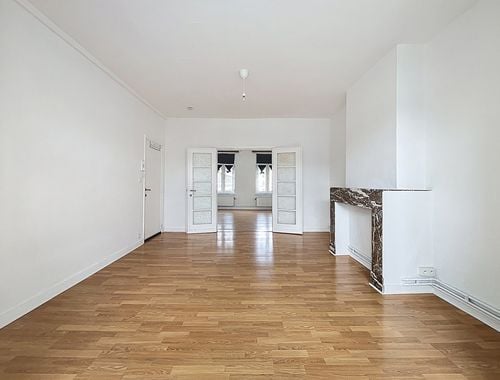                                         Appartement te huur in Elsene, € 1.200
