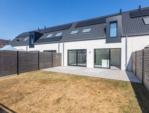                                         Rijwoning te koop in Deerlijk, € 365.000

