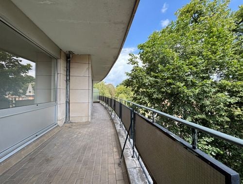                                         Appartement te huur in Ukkel, € 1.250
