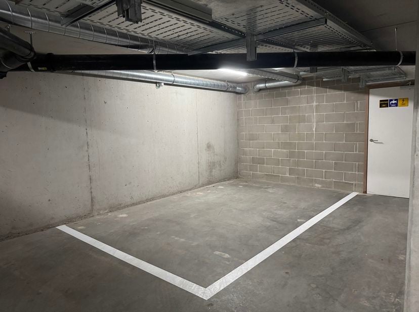 Garage à vendre
                    à 8600 Diksmuide