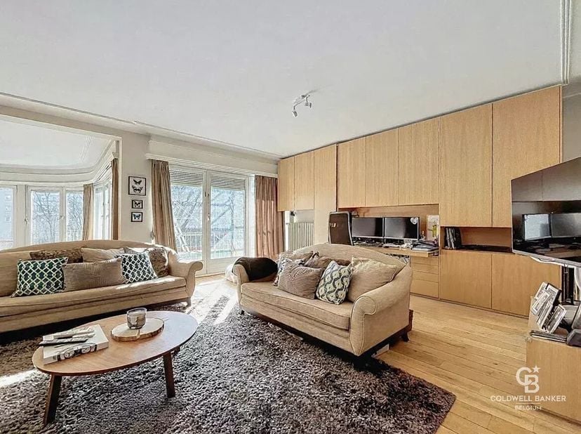 In de buurt van het Zeeuwse Bos bieden wij u een luxe doorlopend appartement van 172 m² (EPB-gegevens) met een uitstekende EPB-waarde.<br />
Het besta