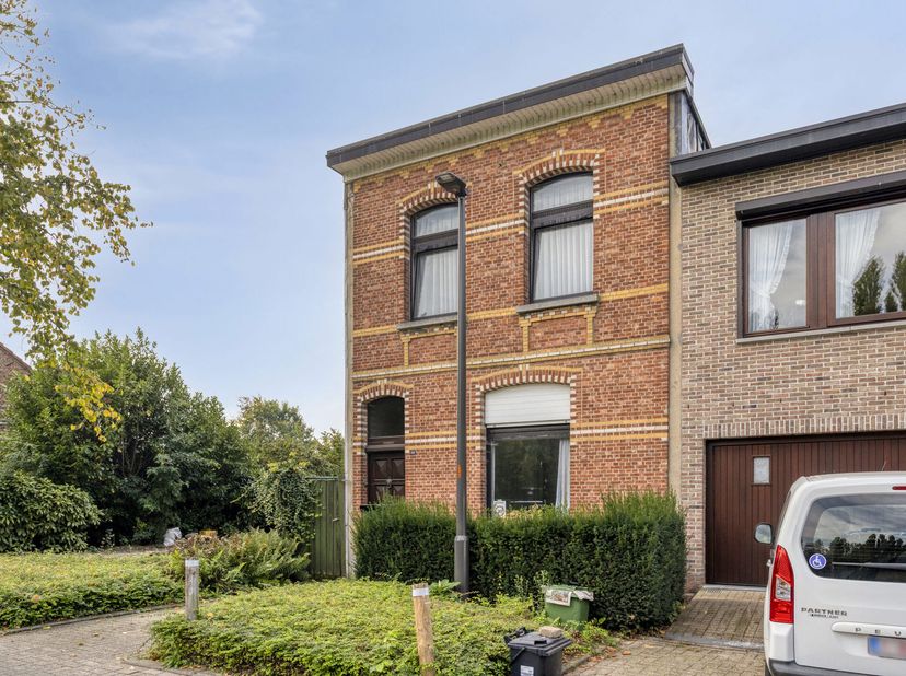 Huis te koop in Fort II straat 60,
                    2160 Wommelgem